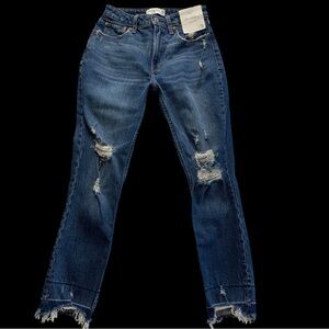 Abercrombie & Fitch Curve Love The Skinny High Rise Raw Hem  Jeans‎ Size 0 #078
